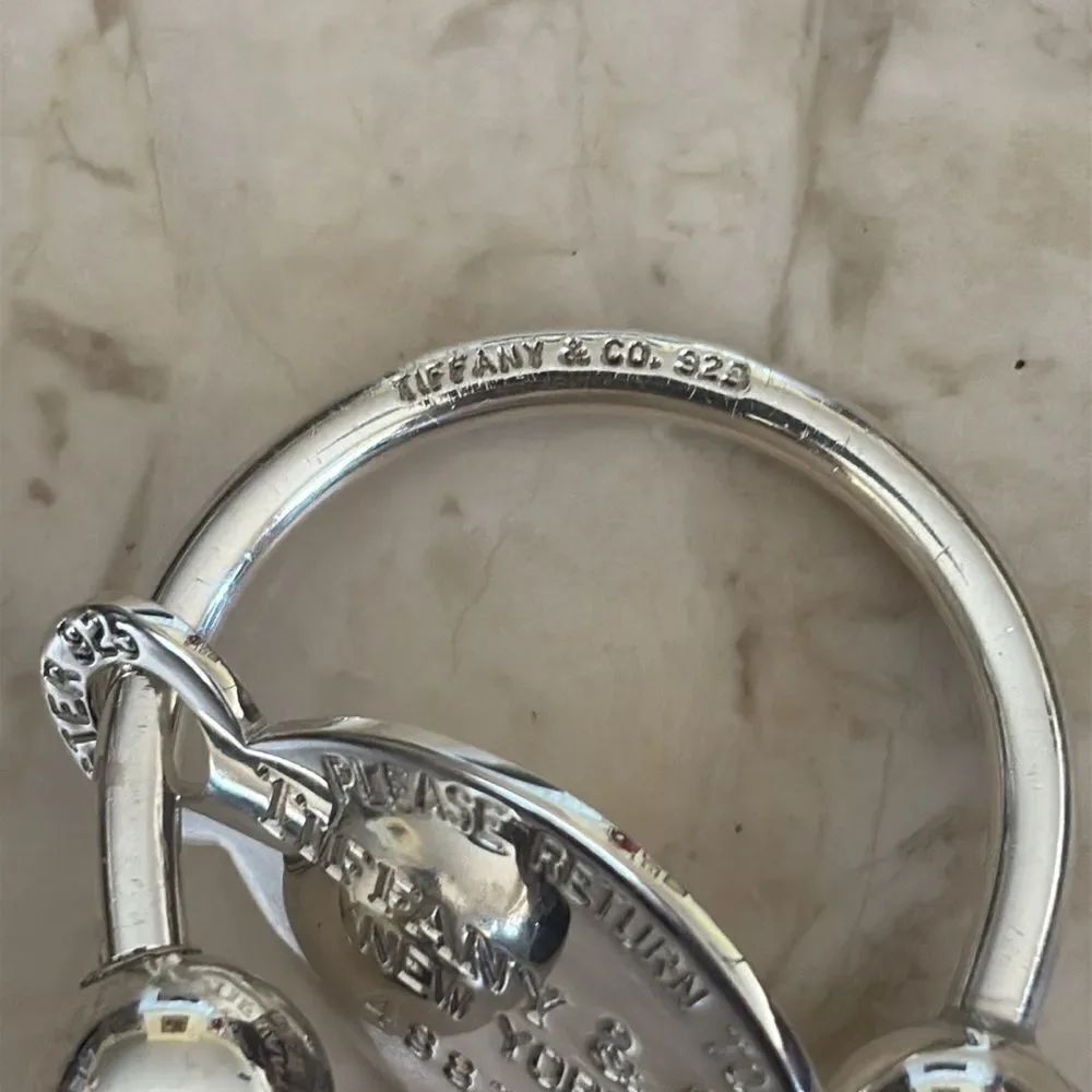 Tiffany & Co. 925 Sterling Silver Return To Tiffany Oval Tag Key Ring - Picture 3 of 5